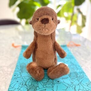 Jellycat Brooke Otter NWT Authentic